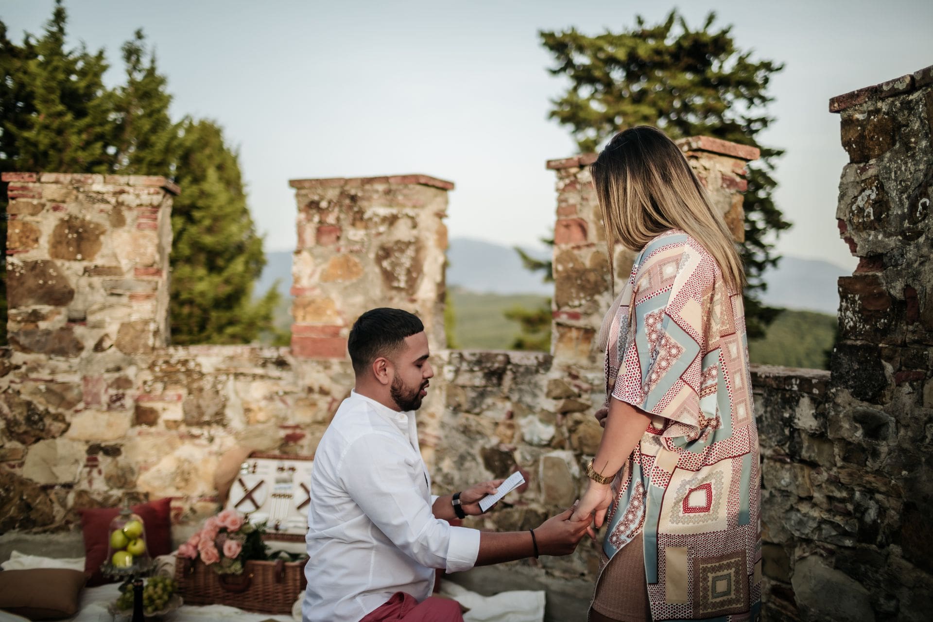 wedding_proposal_in_a_tower_tuscany
